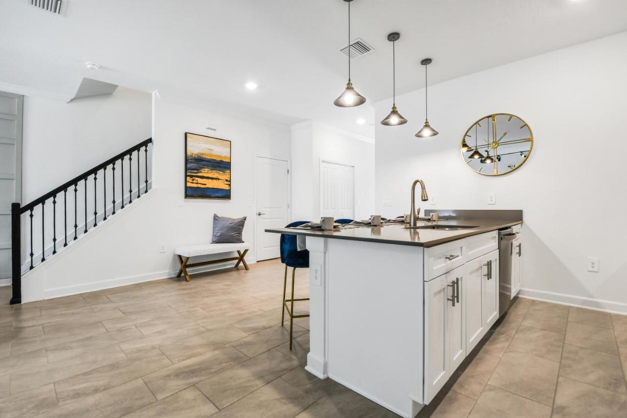 키시미 Brand New Townhouse-Storey Lake 빌라 외부 사진